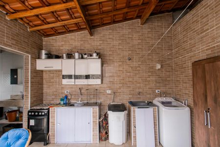 Casa à venda com 200m², 4 quartos e 1 vaga Casa à venda com 200m², 4 quartos e 1 vagaCasa 2 - Área de Serviço