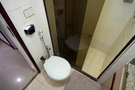 Apartamento à venda com 76m², 2 quartos e 1 vaga Apartamento à venda com 76m², 2 quartos e 1 vagaBanheiro Social