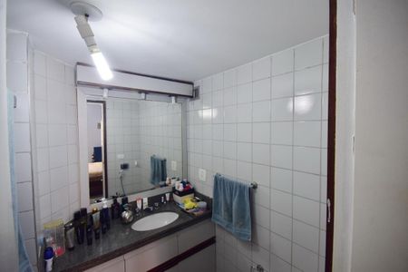 Apartamento à venda com 76m², 2 quartos e 1 vaga Apartamento à venda com 76m², 2 quartos e 1 vagaBanheiro da Suíte