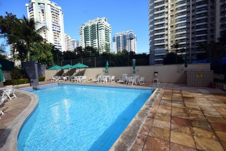 Apartamento à venda com 76m², 2 quartos e 1 vaga Apartamento à venda com 76m², 2 quartos e 1 vagaÁrea Comum - Piscina Adultos