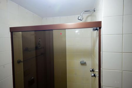 Apartamento à venda com 76m², 2 quartos e 1 vaga Apartamento à venda com 76m², 2 quartos e 1 vagaBanheiro Social