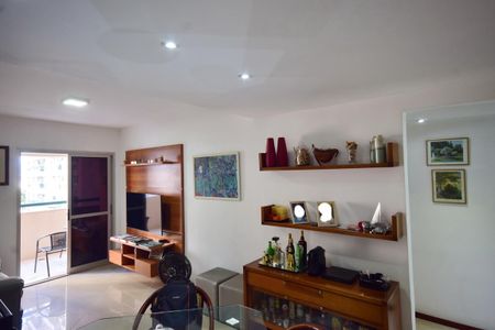 Apartamento à venda com 76m², 2 quartos e 1 vaga Apartamento à venda com 76m², 2 quartos e 1 vagaSala