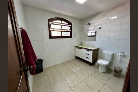 Casa à venda com 500m², 6 quartos e 3 vagasBanheiro da Suíte 1