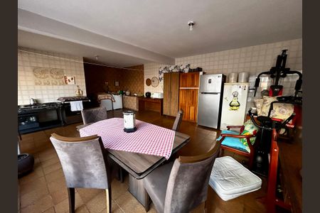 Casa à venda com 500m², 6 quartos e 3 vagasChurrasqueira