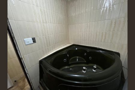 Casa à venda com 500m², 6 quartos e 3 vagasEdícula - Banheira