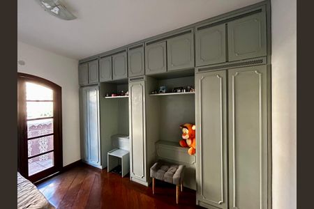 Casa à venda com 500m², 6 quartos e 3 vagasQuarto 2