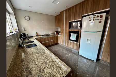 Casa à venda com 500m², 6 quartos e 3 vagasCozinha