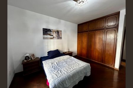 Casa à venda com 500m², 6 quartos e 3 vagasSuíte 1