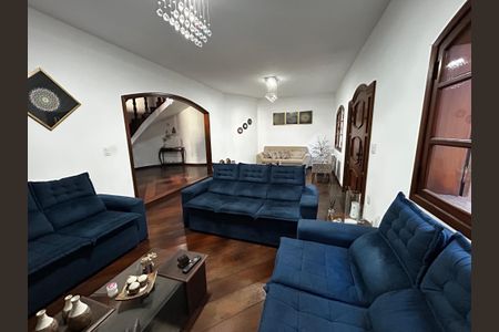 Sala de casa para alugar com 6 quartos, 500m² em Gopouva, Guarulhos