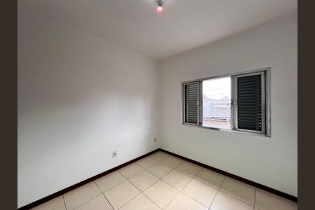 Casa à venda com 200m², 3 quartos e 2 vagas Casa à venda com 200m², 3 quartos e 2 vagasSuíte 1