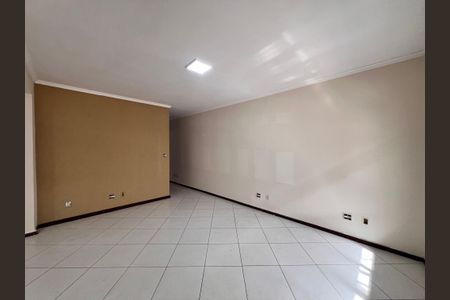 Sala de casa para alugar com 3 quartos, 200m² em Vila Galvão, Guarulhos