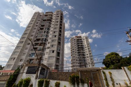 Apartamento à venda com 85m², 3 quartos e 2 vagas Apartamento à venda com 85m², 3 quartos e 2 vagasFachada