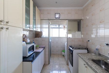 Apartamento à venda com 85m², 3 quartos e 2 vagas Apartamento à venda com 85m², 3 quartos e 2 vagasCozinha e Área de Serviço