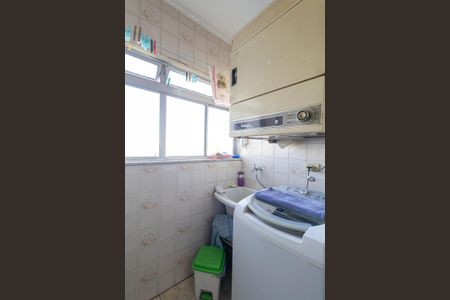 Apartamento à venda com 85m², 3 quartos e 2 vagas Apartamento à venda com 85m², 3 quartos e 2 vagasCozinha e Área de Serviço