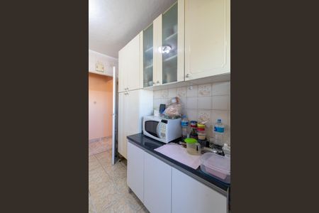 Apartamento à venda com 85m², 3 quartos e 2 vagas Apartamento à venda com 85m², 3 quartos e 2 vagasCozinha e Área de Serviço