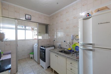 Apartamento à venda com 85m², 3 quartos e 2 vagas Apartamento à venda com 85m², 3 quartos e 2 vagasCozinha e Área de Serviço