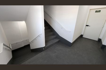 Apartamento para alugar com 52m², 2 quartos e 1 vagaEscada