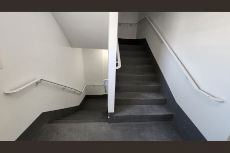 Apartamento para alugar com 52m², 2 quartos e 1 vagaEscada