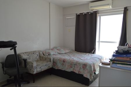 Casa de condomínio à venda com 110m², 3 quartos e 1 vagaSuíte