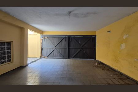 Casa à venda com 306m², 4 quartos e 2 vagasGaragem