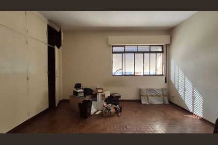 Casa à venda com 306m², 4 quartos e 2 vagasQuarto 2