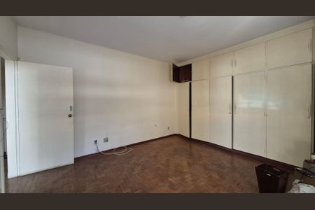 Casa à venda com 306m², 4 quartos e 2 vagasQuarto 2