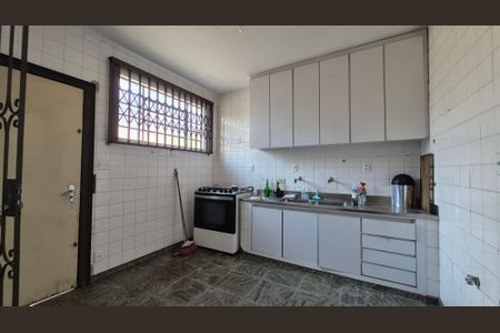Casa à venda com 306m², 4 quartos e 2 vagasCozinha