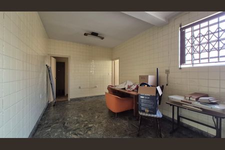 Casa à venda com 306m², 4 quartos e 2 vagasCopa