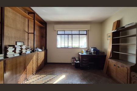 Casa à venda com 306m², 4 quartos e 2 vagasQuarto 1