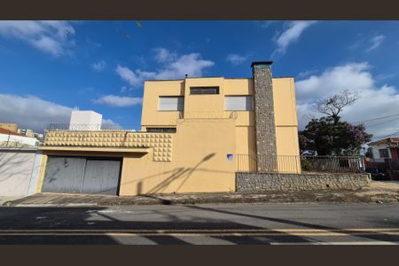 Casa à venda com 306m², 4 quartos e 2 vagasFachada