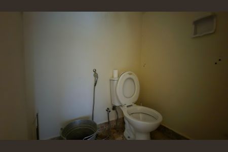 Casa à venda com 306m², 4 quartos e 2 vagasLavabo