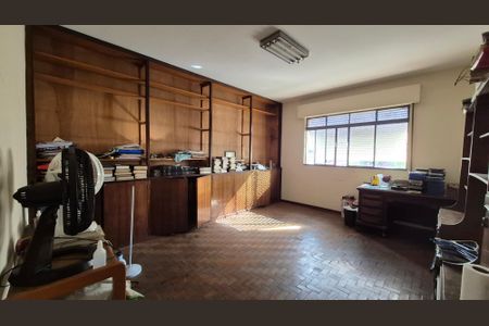 Casa à venda com 306m², 4 quartos e 2 vagasQuarto 1