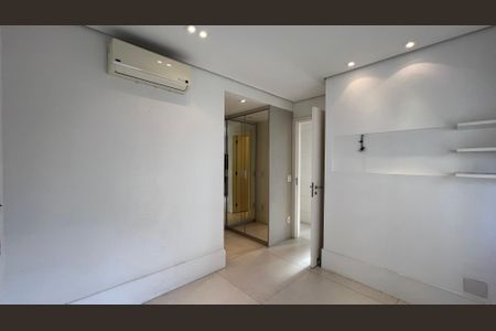 Apartamento para alugar com 87m², 3 quartos e 3 vagas Apartamento para alugar com 87m², 3 quartos e 3 vagasSuite