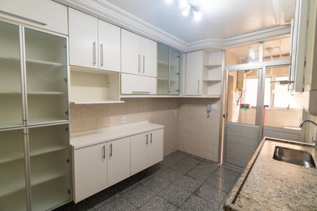 Apartamento à venda com 101m², 3 quartos e 2 vagasCozinha