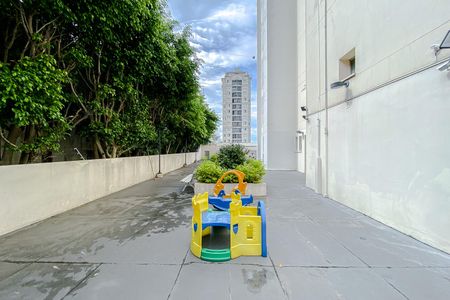 Apartamento à venda com 54m², 2 quartos e 1 vaga Apartamento à venda com 54m², 2 quartos e 1 vagaÁrea comum - Playground