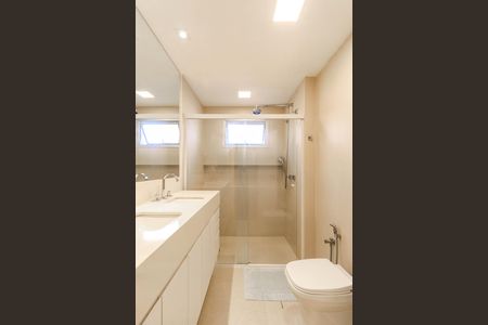 Apartamento à venda com 130m², 3 quartos e 1 vagaBanheiro da Suíte