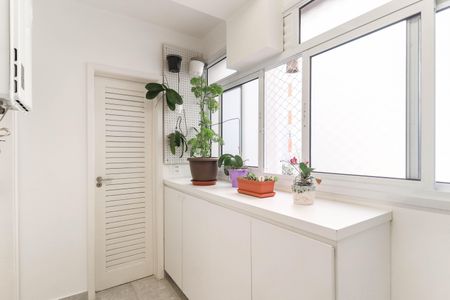 Apartamento à venda com 130m², 3 quartos e 1 vagaÁrea de Serviço