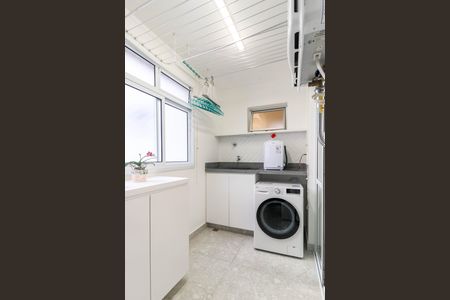 Apartamento à venda com 130m², 3 quartos e 1 vagaÁrea de Serviço