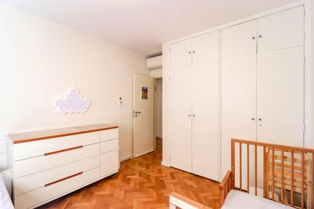 Apartamento à venda com 130m², 3 quartos e 1 vagaQuarto 2