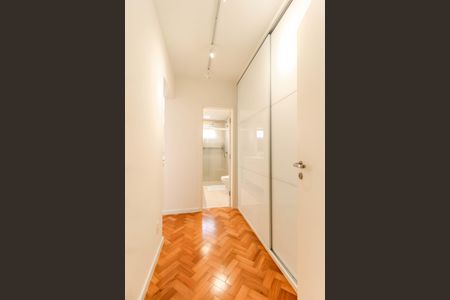 Apartamento à venda com 130m², 3 quartos e 1 vagaCloset da Suíte
