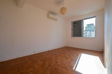 Apartamento à venda com 105m², 3 quartos e 1 vagaSuíte
