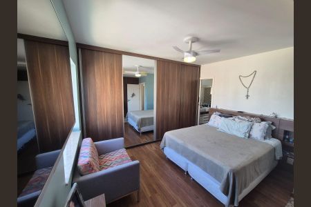 Apartamento à venda com 200m², 4 quartos e 3 vagas Apartamento à venda com 200m², 4 quartos e 3 vagasSuíte