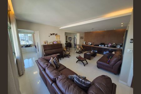 Apartamento à venda com 200m², 4 quartos e 3 vagas Apartamento à venda com 200m², 4 quartos e 3 vagasSala