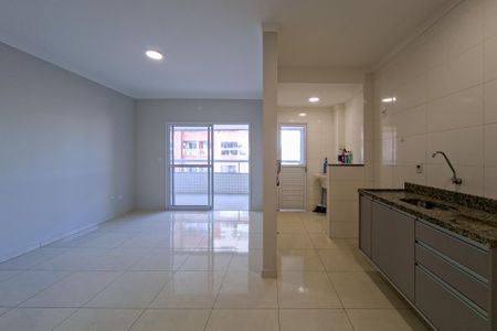 Sala de apartamento para alugar com 2 quartos, 77m² em Guilhermina, Praia Grande