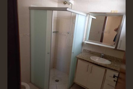 Banheiro de casa à venda com 2 quartos, 144m² em Parque das Nações, Santo André