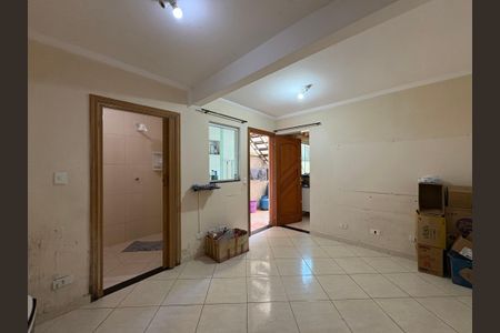 Casa à venda com 154m², 4 quartos e 2 vagas Casa à venda com 154m², 4 quartos e 2 vagasSala da edícula