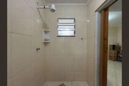 Casa à venda com 154m², 4 quartos e 2 vagas Casa à venda com 154m², 4 quartos e 2 vagasBanheiro da edícula