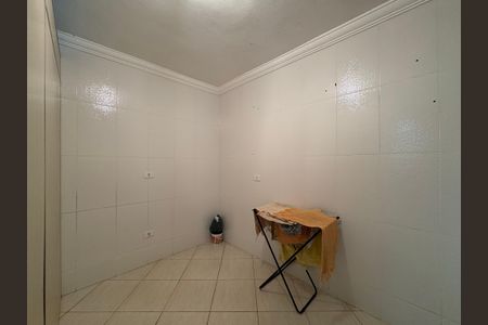 Casa à venda com 154m², 4 quartos e 2 vagas Casa à venda com 154m², 4 quartos e 2 vagasQuarto da edícula