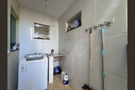 Casa à venda com 154m², 4 quartos e 2 vagas Casa à venda com 154m², 4 quartos e 2 vagasÁrea de Serviço