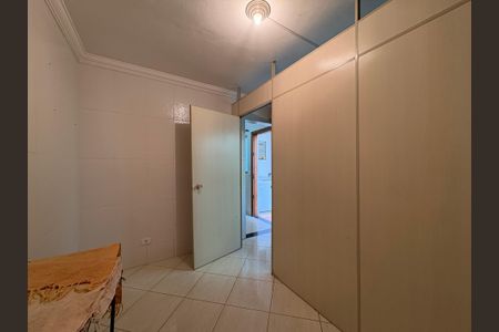 Casa à venda com 154m², 4 quartos e 2 vagas Casa à venda com 154m², 4 quartos e 2 vagasQuarto da edícula